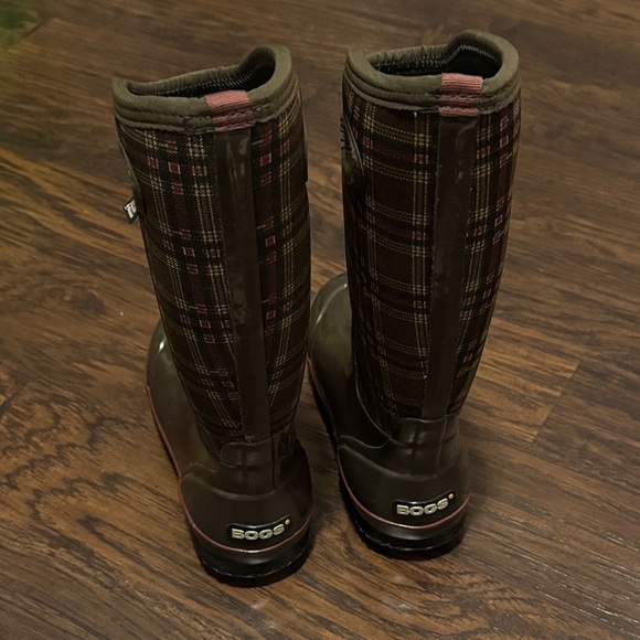 Bogs Dark Brown Plaid Boots with Pink Highlights, Like New, Sz 7 - Picture 3 of 10